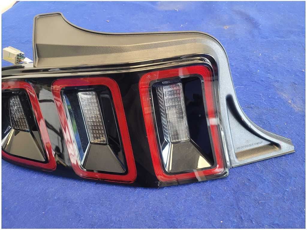 2013-2014 Ford Mustang Boss 302 GT Driver Rear Taillight Lamp Light LH 2902 - The Parts Farm