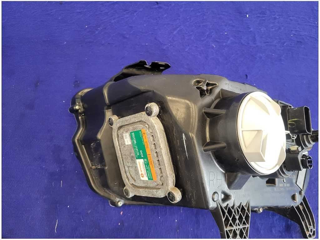 2013 - 2014 Ford Mustang GT Passenger Front HID Xenon Headlight Right 2728 - The Parts Farm