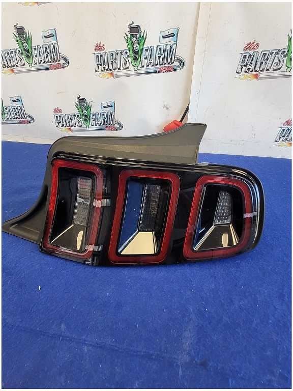 2013 - 2014 Ford Mustang GT Passenger Rear Taillight Lamp *For Parts" 2785 - The Parts Farm