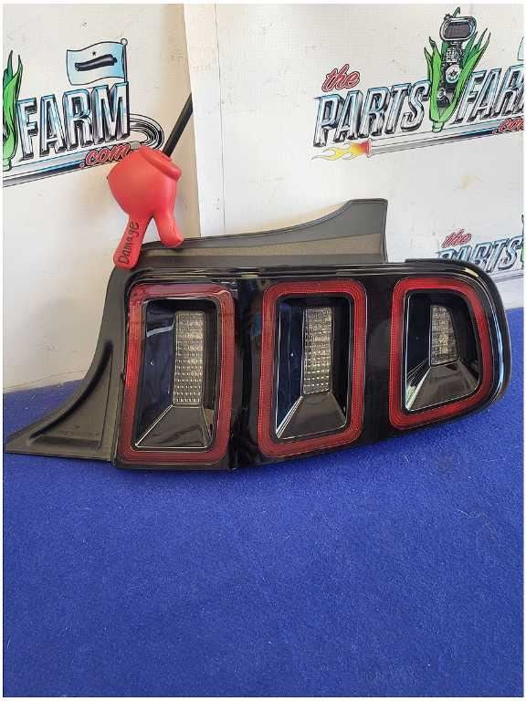 2013 - 2014 Ford Mustang GT Passenger Rear Taillight Lamp *For Parts" 2785 - The Parts Farm