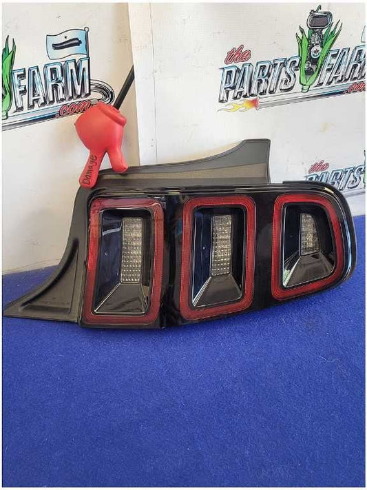 2013 - 2014 Ford Mustang GT Passenger Rear Taillight Lamp *For Parts" 2785 - The Parts Farm