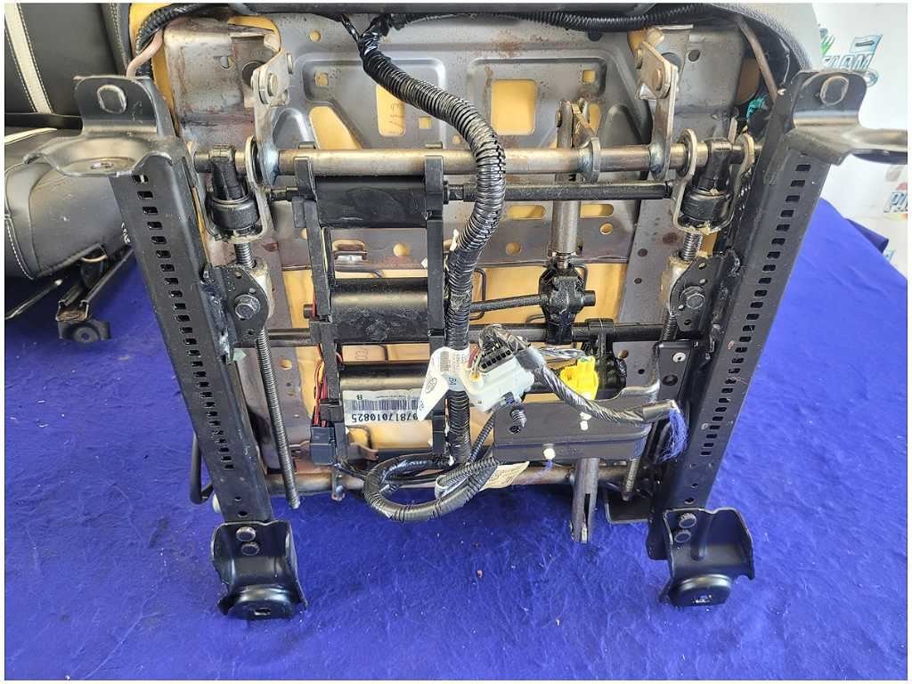 2013 - 2014 Ford Mustang GT Set Seats Back Front Coupe Leather Blown Bags 2714 - The Parts Farm