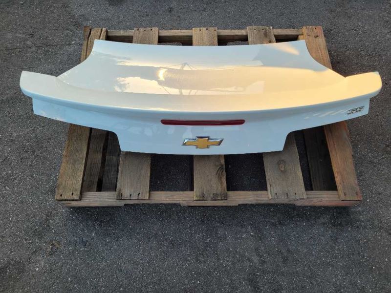 2014 - 2015 Chevrolet Camaro SS Coupe Rear Back Deck Lid Spoiler D80 Paint White - The Parts Farm