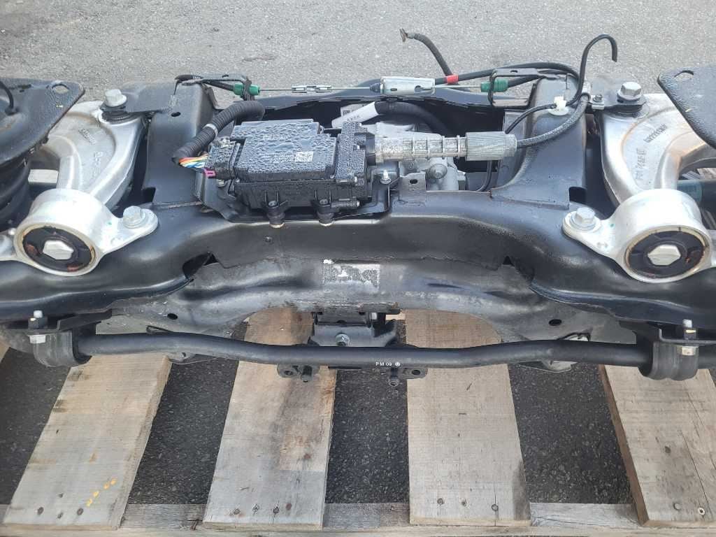 2014 - 2017 Chevrolet SS Sedan Rear Axle Carrier Auto Trans 3.27 Ratio GW6 2602 - The Parts Farm