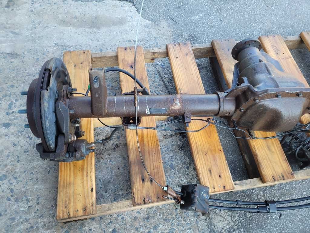 2015 - 2017 Ford F150 4x4 Pickup Truck 3.31 Rear Axle Code 27 Non - Electric 2765 - The Parts Farm