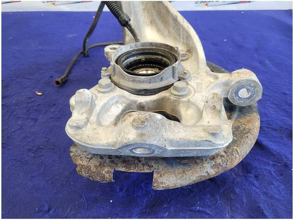 2015 - 2017 Ford F150 4x4 Pickup Truck Driver Front Spindle Knuckle Hub 2765 - The Parts Farm