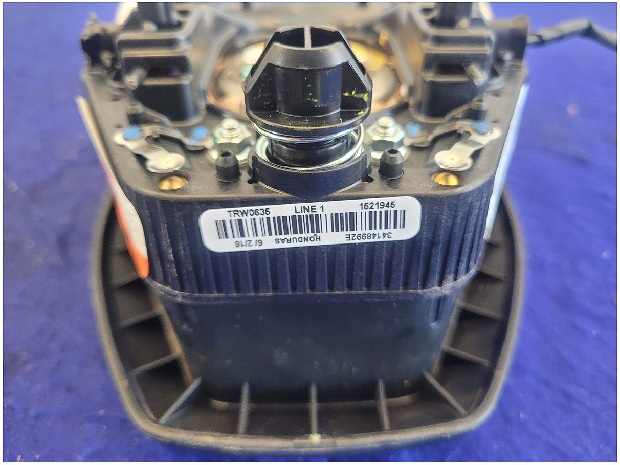 2015 - 2017 Ford F150 Pickup Truck Driver Air Bag Steering Wheel 2744 - The Parts Farm