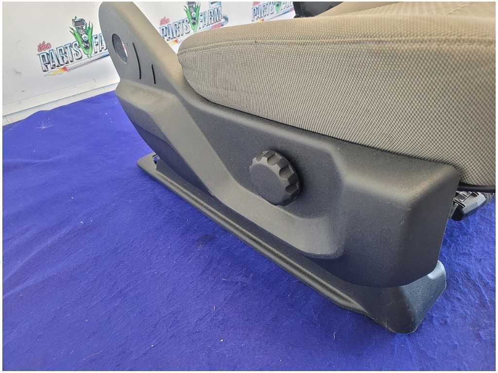 2015 - 2017 Ford F150 Pickup Truck Passenger Front Manual Seat Track 2765 - The Parts Farm