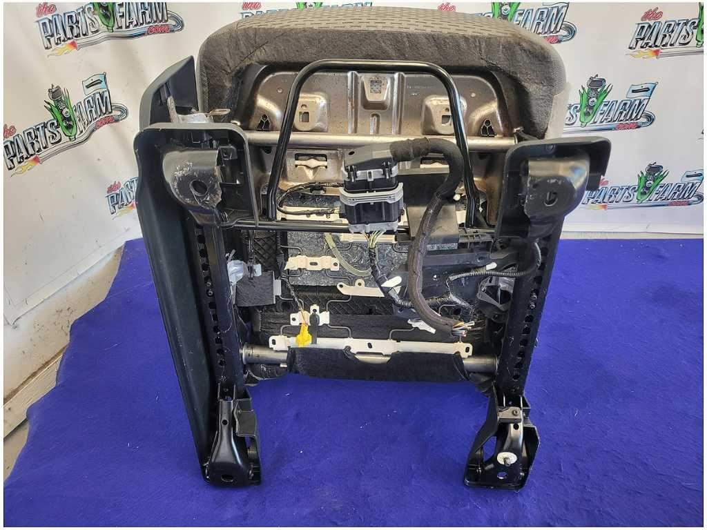 2015 - 2017 Ford F150 Pickup Truck Passenger Front Manual Seat Track 2765 - The Parts Farm