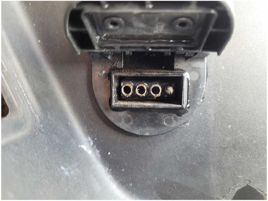 2015 - 2017 Ford F150 Pickup Truck Rear Bumper Cover Hitch Receiver *Read* 2733 - The Parts Farm