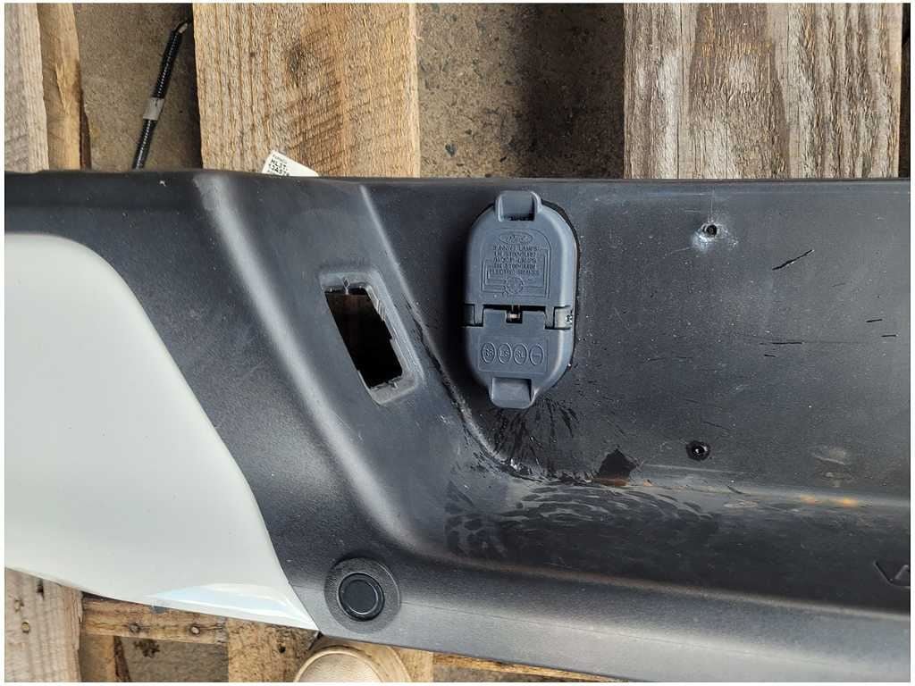 2015 - 2017 Ford F150 Pickup Truck Rear Bumper Cover Hitch Receiver *Read* 2733 - The Parts Farm