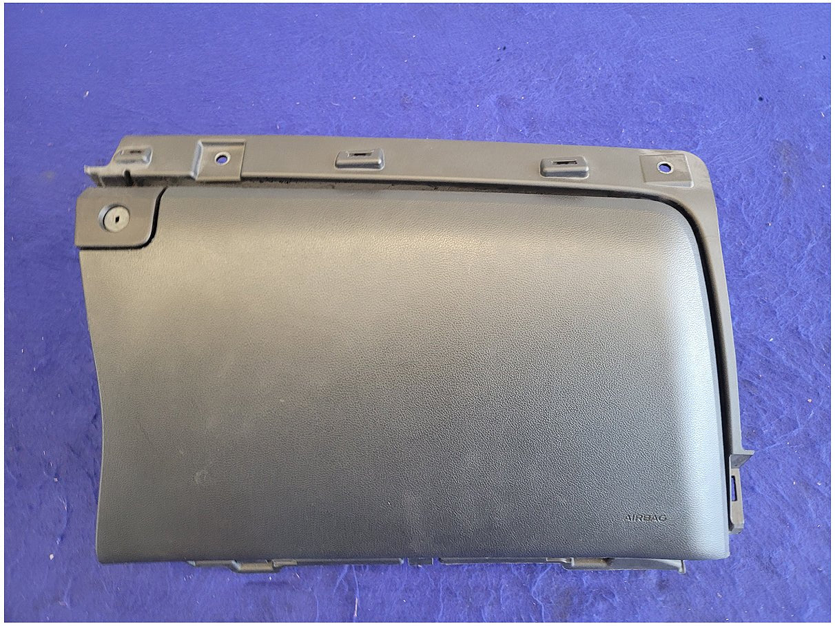 2015 - 2017 Ford Mustang GT Coupe Passenger Dash Lower Knee Air Bag 2656 - The Parts Farm