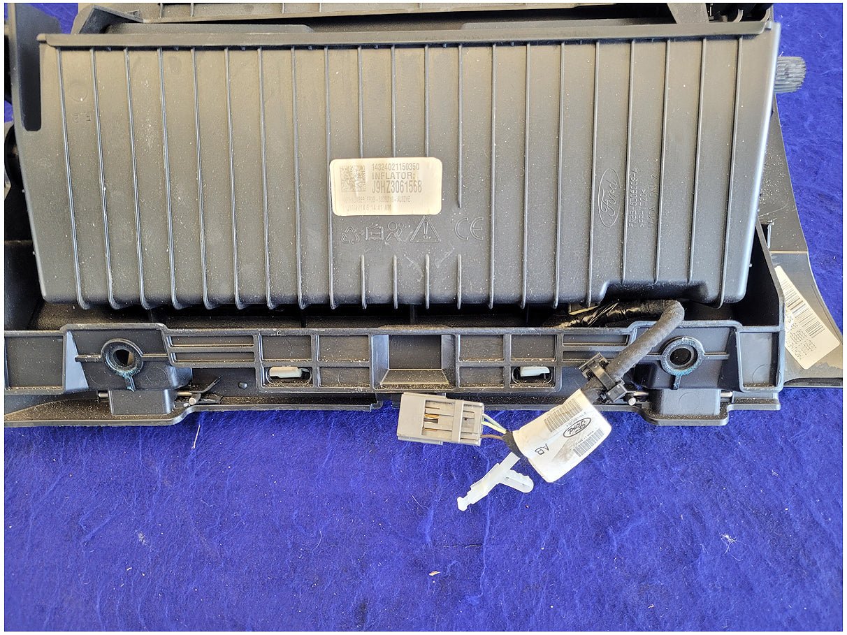 2015 - 2017 Ford Mustang GT Coupe Passenger Dash Lower Knee Air Bag 2656 - The Parts Farm