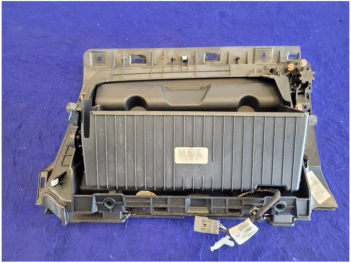 2015 - 2017 Ford Mustang GT Coupe Passenger Dash Lower Knee Air Bag 2656 - The Parts Farm