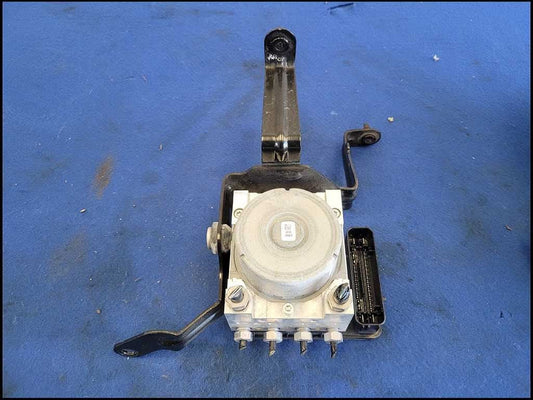 2015 - 2017 Ford Mustang GT S550 ABS Anti - Lock Brake System Module 2232 - The Parts Farm