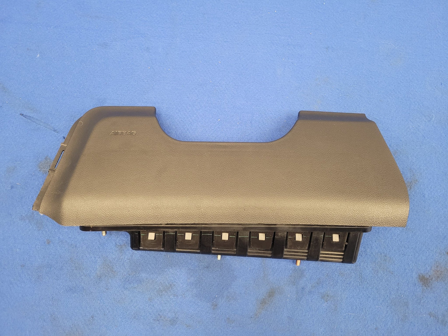 2015 - 2017 Ford Mustang GT S550 Driver Lower Knee Air Bag 2671 - The Parts Farm