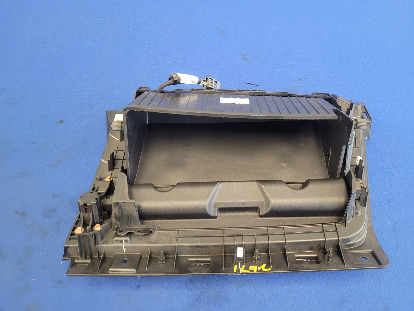 2015 - 2017 Ford Mustang GT S550 Driver Lower Knee Air Bag 2671 - The Parts Farm