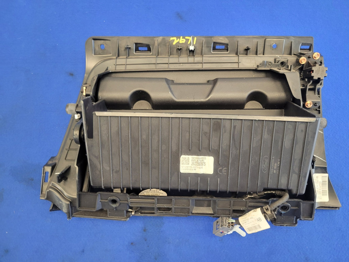 2015 - 2017 Ford Mustang GT S550 Driver Lower Knee Air Bag 2671 - The Parts Farm