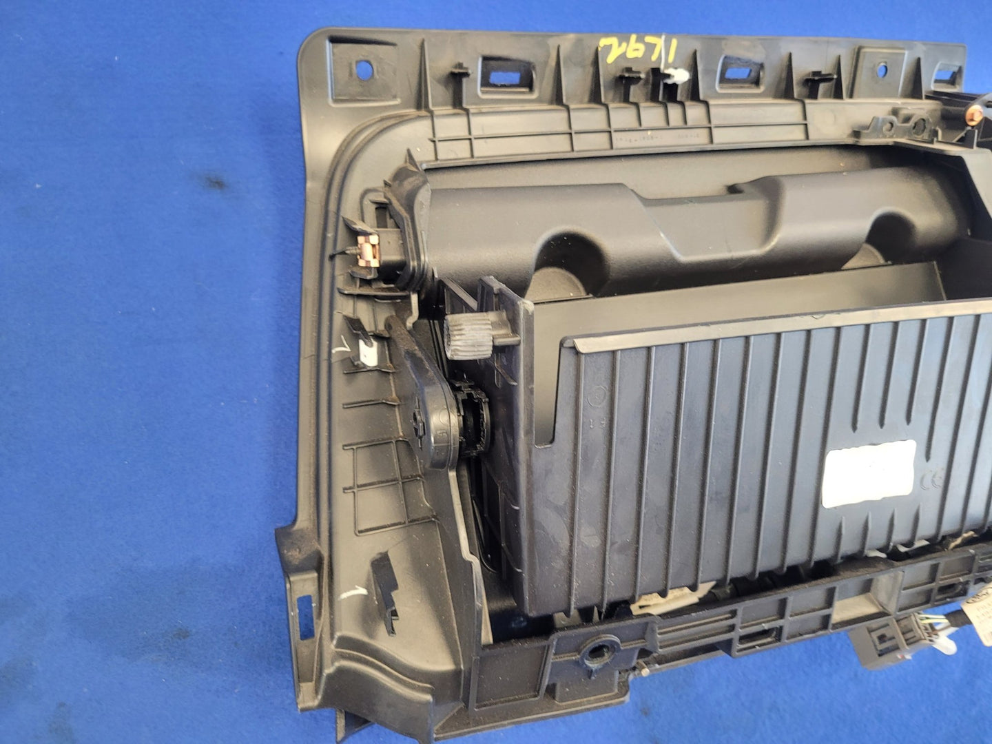 2015 - 2017 Ford Mustang GT S550 Driver Lower Knee Air Bag 2671 - The Parts Farm