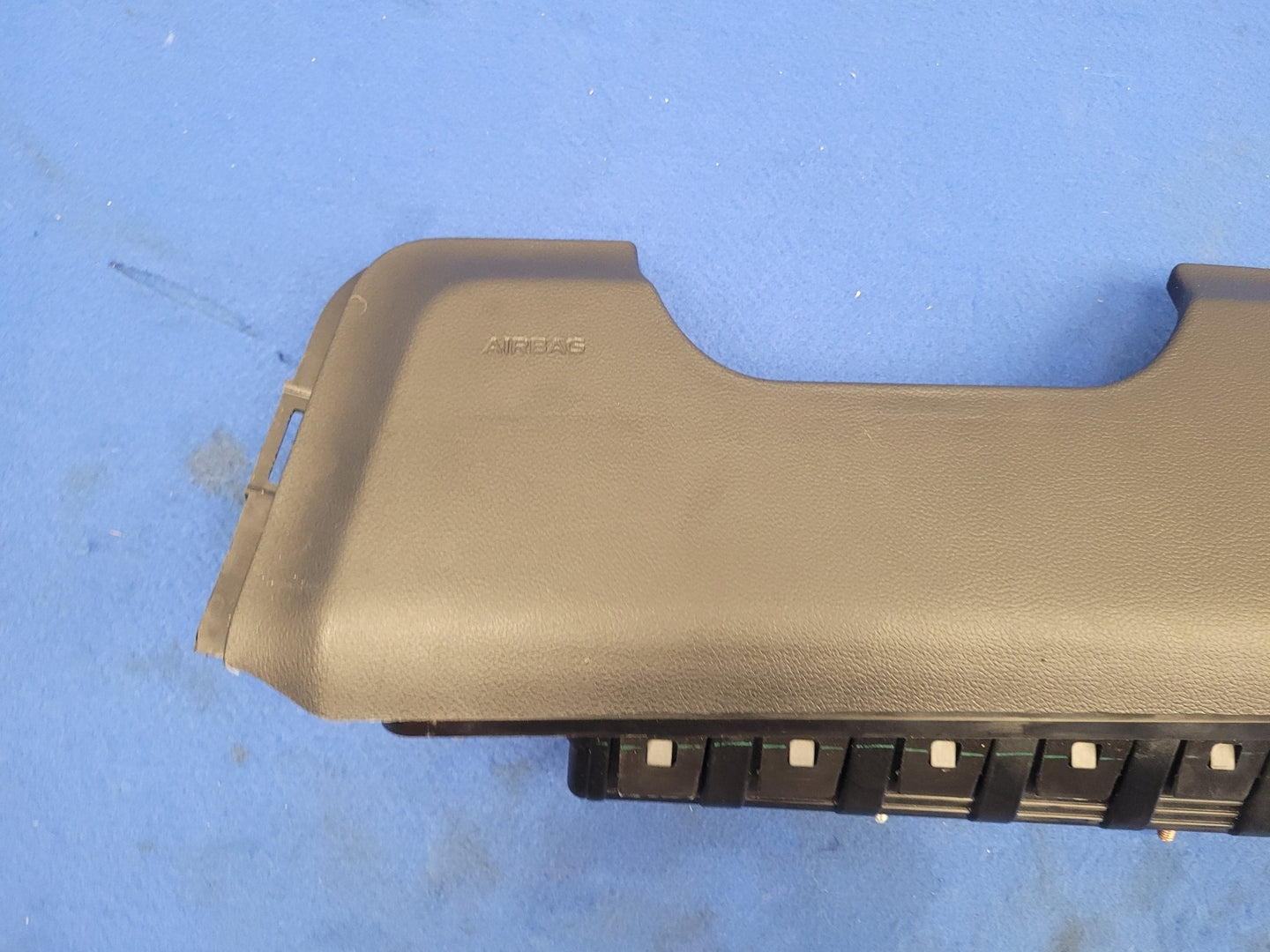 2015 - 2017 Ford Mustang GT S550 Driver Lower Knee Air Bag 2671 - The Parts Farm