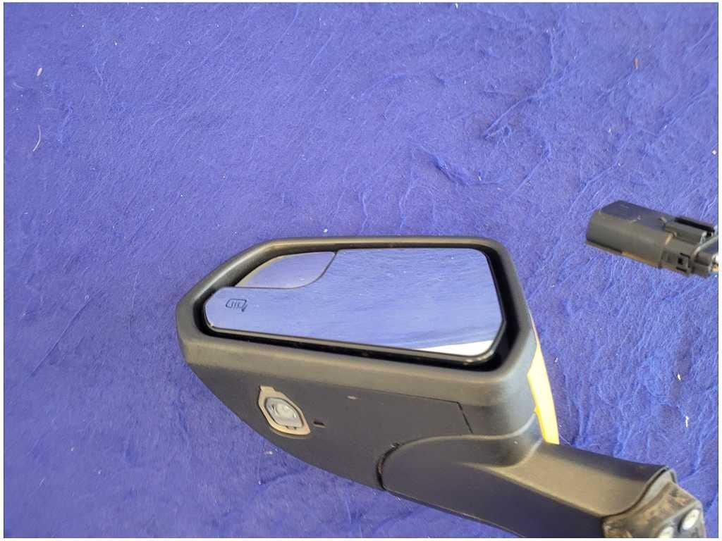 2015 - 2017 Ford Mustang GT S550 Driver Rear View Mirror Power BLIS Paint H3 2718 - The Parts Farm