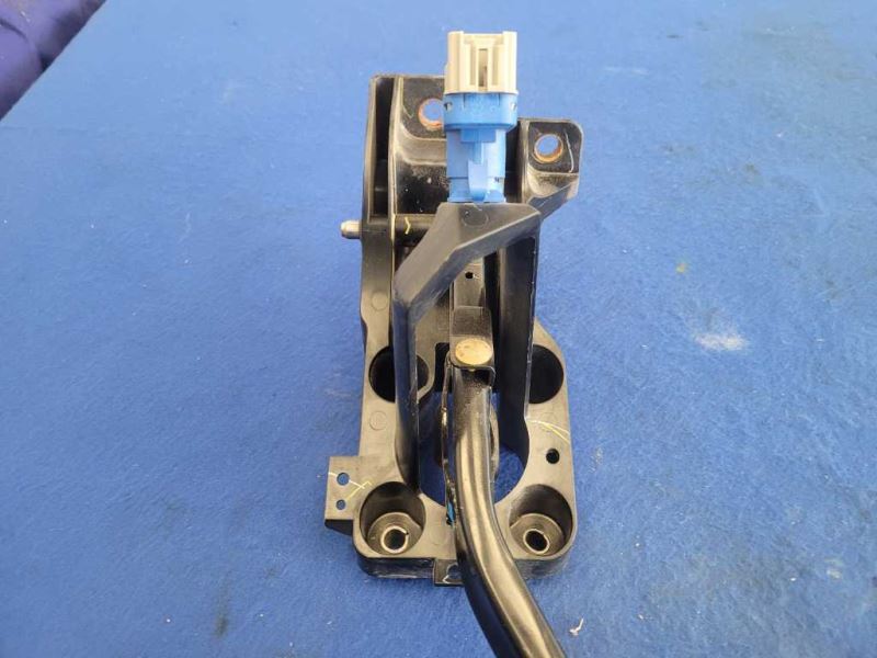 2015 - 2017 Ford Mustang GT S550 Gas Accelerator Pedal Drive By Wire Box 2274 - The Parts Farm