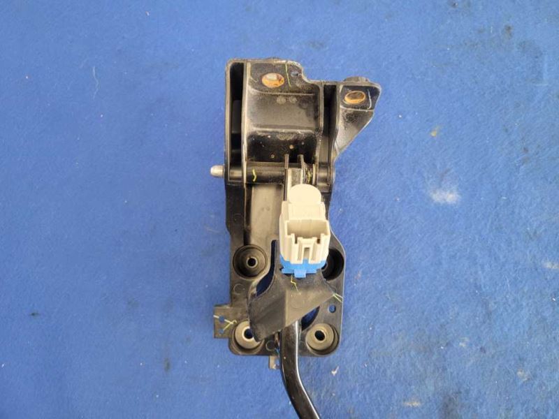 2015 - 2017 Ford Mustang GT S550 Gas Accelerator Pedal Drive By Wire Box 2274 - The Parts Farm