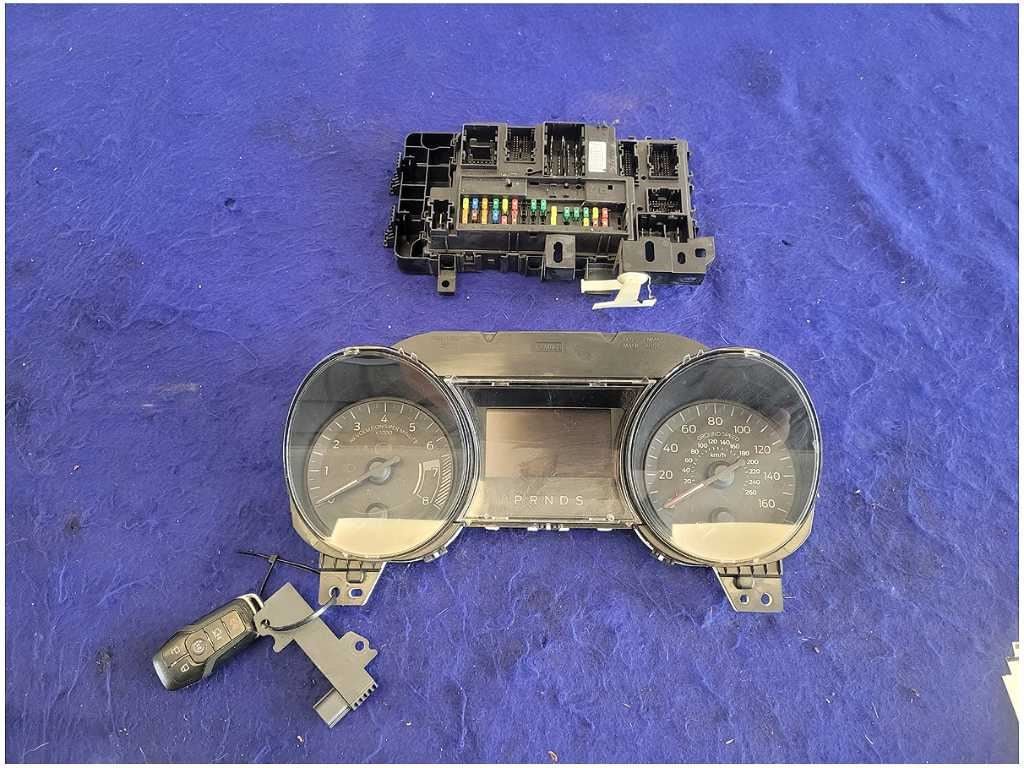 2015 - 2017 Ford Mustang GT S550 Gauge Cluster Speedometer 15k Miles A/T 2752 - The Parts Farm