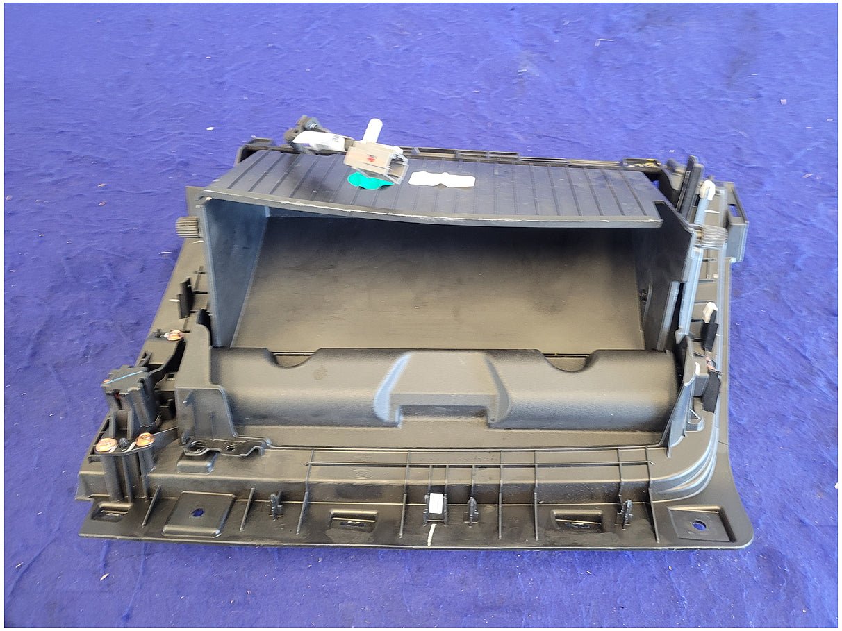 2015 - 2017 Ford Mustang GT S550 Passenger Air Bag Glove Box Dash Front 2718 - The Parts Farm