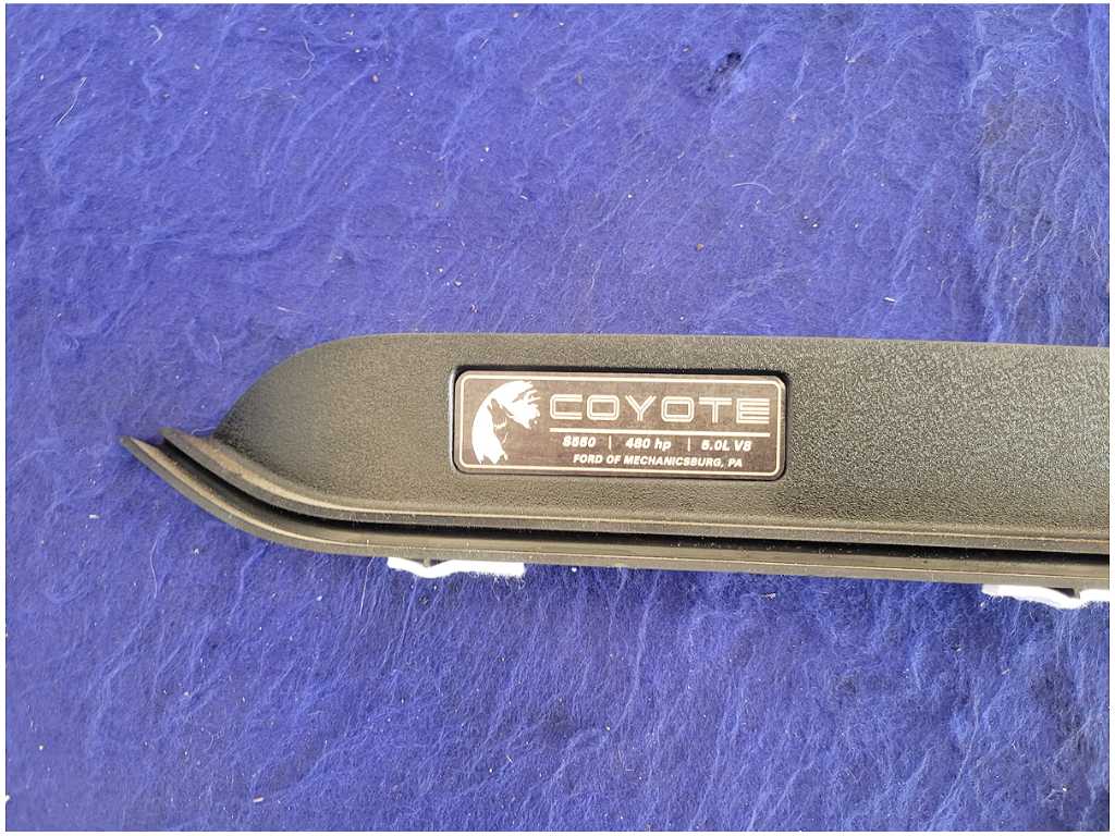 2015 - 2017 Ford Mustang GT S550 Passenger Dash Plaque Emblem 2752 - The Parts Farm