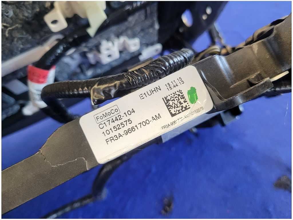 2015 - 2017 Ford Mustang GT S550 Passenger Front Power Seat Track Cloth 2776 - The Parts Farm