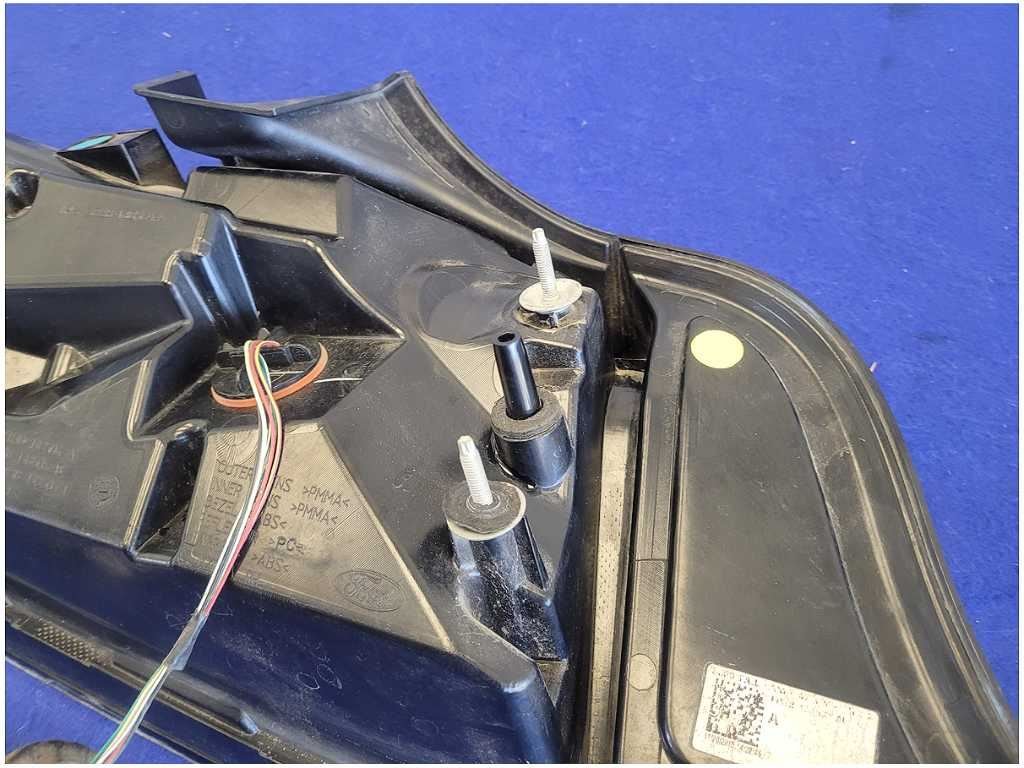 2015 - 2017 Ford Mustang GT S550 Passenger Rear Taillight Brake Light Lamp 2776 - The Parts Farm