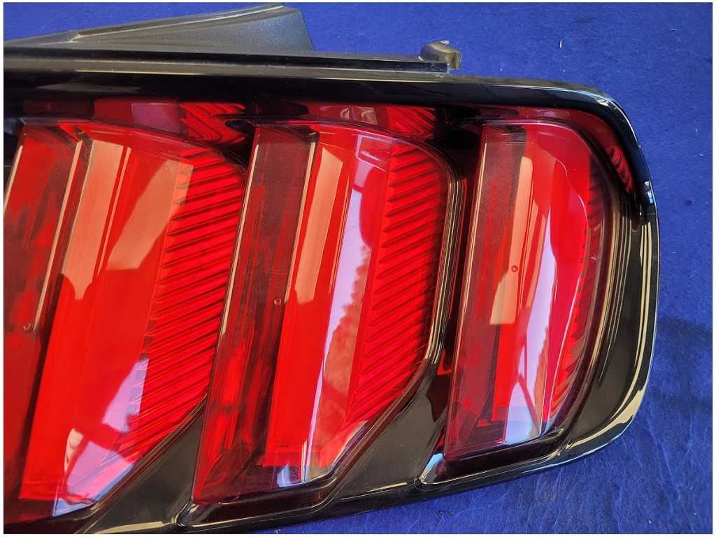 2015 - 2017 Ford Mustang GT S550 Passenger Rear Taillight Brake Light Lamp 2776 - The Parts Farm