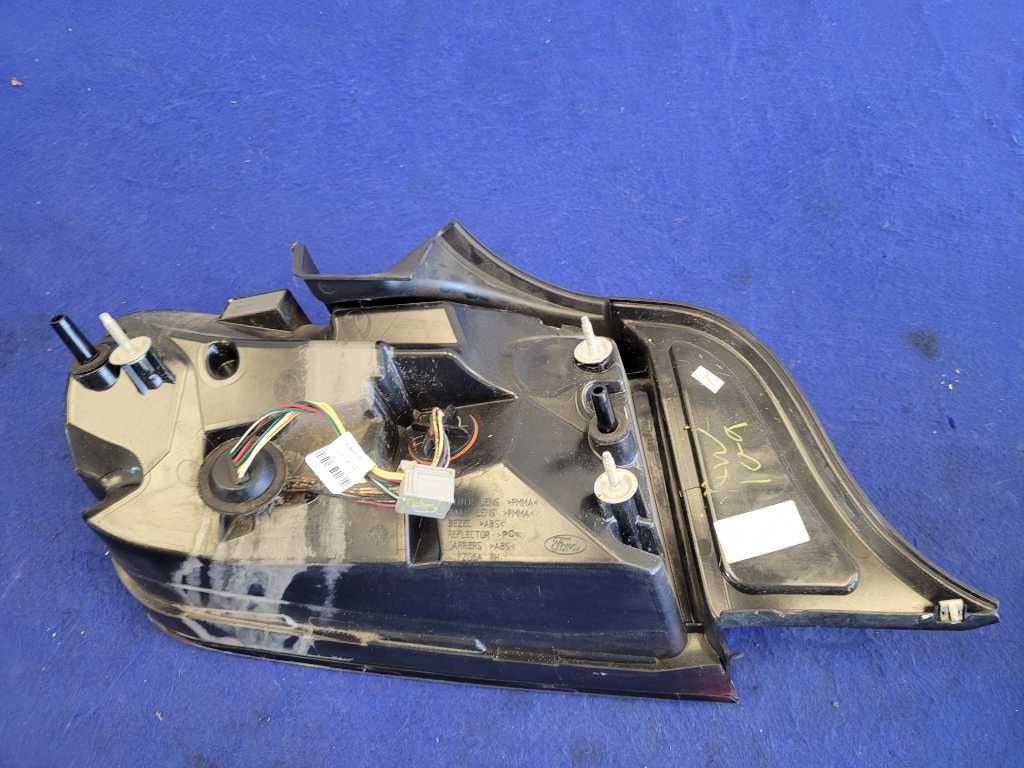 2015 - 2017 Ford Mustang GT S550 Passenger Rear Taillight Lamp Brake Light 2778 - The Parts Farm