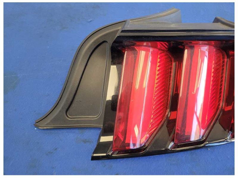 2015 - 2017 Ford Mustang GT S550 Passenger Right RH Taillight Lamp Brake Lens 2510 - The Parts Farm