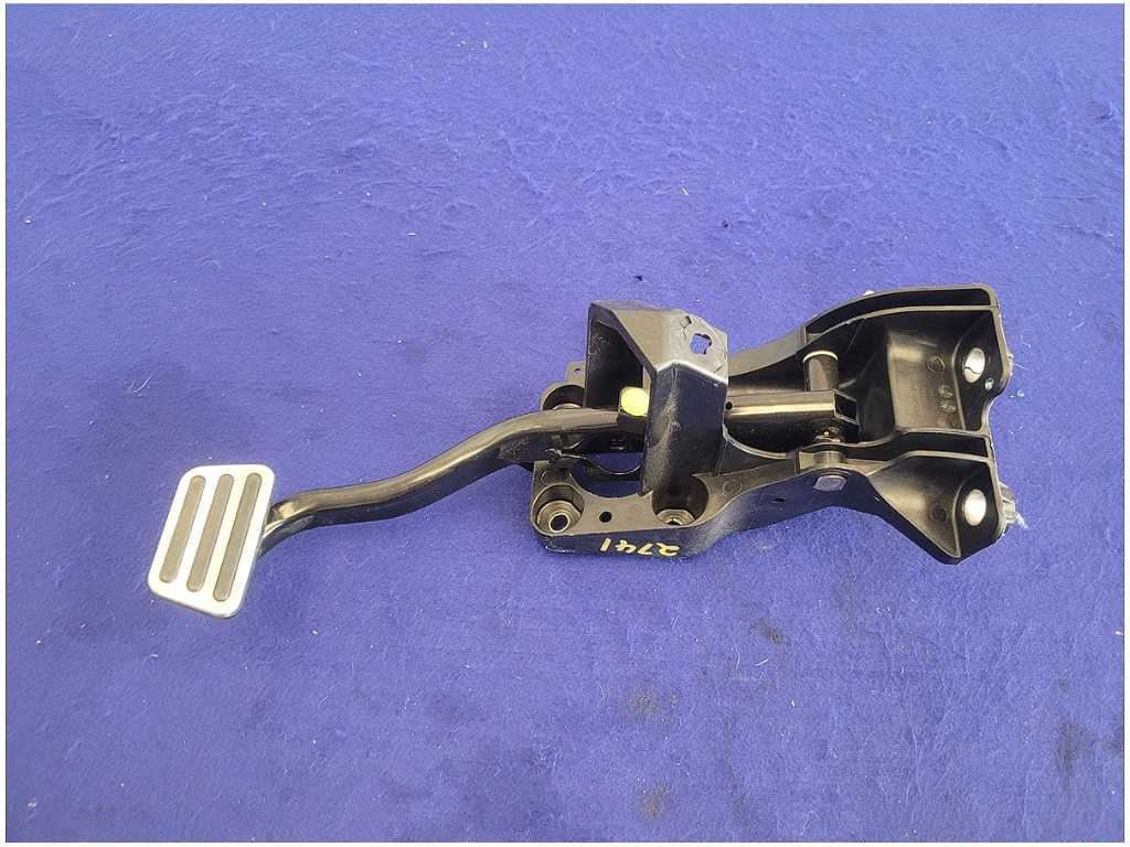 2015 - 2017 Ford Mustang GT S550 Pedal Cage Brake Automatic Transmission A/T 2741 - The Parts Farm