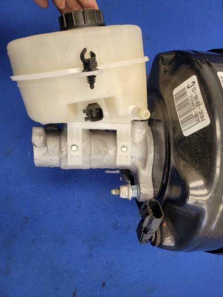 2015 - 2017 Ford Mustang GT S550 Power Brake Booster Master Cylinder M/T 24 - The Parts Farm
