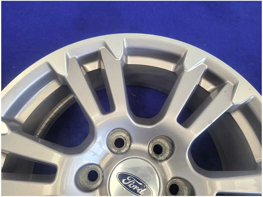 2015 - 2020 Ford F150 4x4 Pickup Truck Wheel 18x7.5 Paint Spoke Paint Scuffs 2627 - The Parts Farm