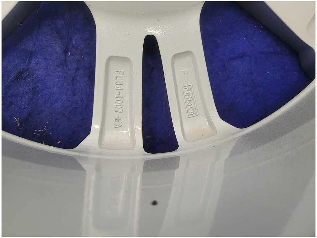 2015 - 2020 Ford F150 4x4 Pickup Truck Wheel 18x7.5 Paint Spoke Paint Scuffs 2627 - The Parts Farm