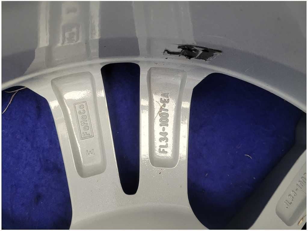 2015 - 2020 Ford F150 4x4 Pickup Truck Wheel 18x7.5 Paint Spoke Paint Scuffs 2627 - The Parts Farm