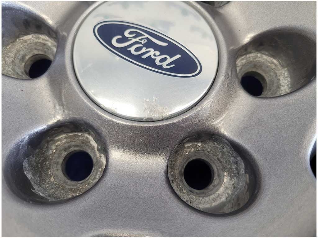 2015 - 2020 Ford F150 4x4 Pickup Truck Wheel 18x7.5 Paint Spoke Paint Scuffs 2627 - The Parts Farm