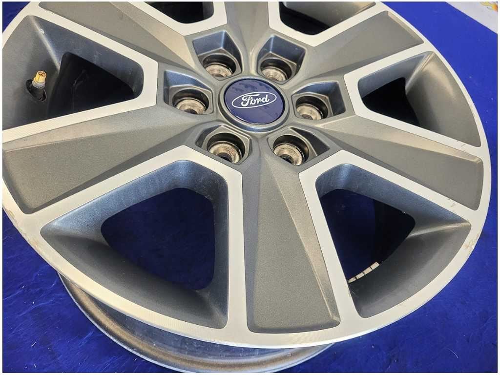 2015 - 2020 Ford F150 4x4 Pickup Truck Wheel 18x7.5 Paint Spoke Rim Scuffs 2575 - The Parts Farm