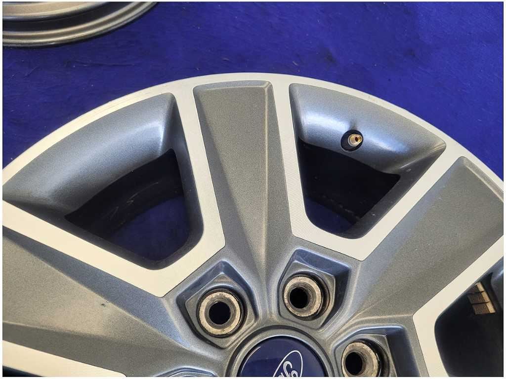 2015 - 2020 Ford F150 4x4 Pickup Truck Wheel 18x7.5 Paint Spoke Rim Scuffs 2575 - The Parts Farm