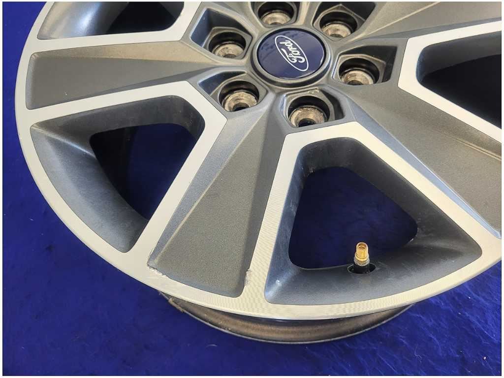 2015 - 2020 Ford F150 4x4 Pickup Truck Wheel 18x7.5 Paint Spoke Rim Scuffs 2575 - The Parts Farm
