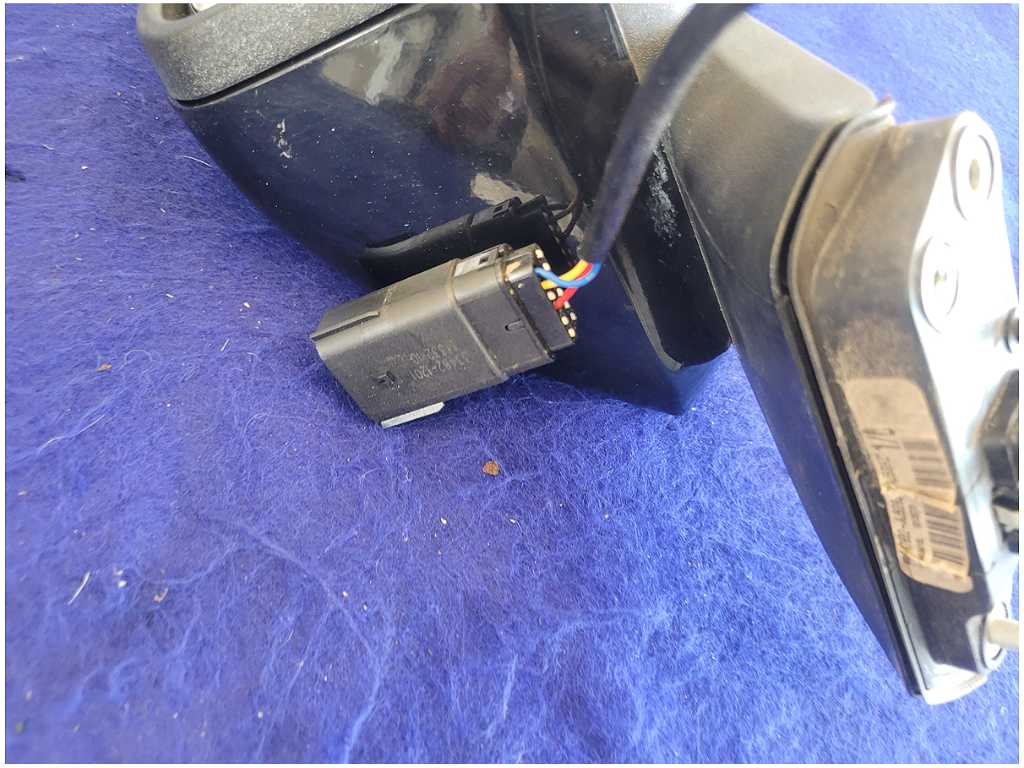 2015 - 2020 Ford Mustang GT Passenger Rear View Mirror Power Spotter Paint G1 2752 - The Parts Farm