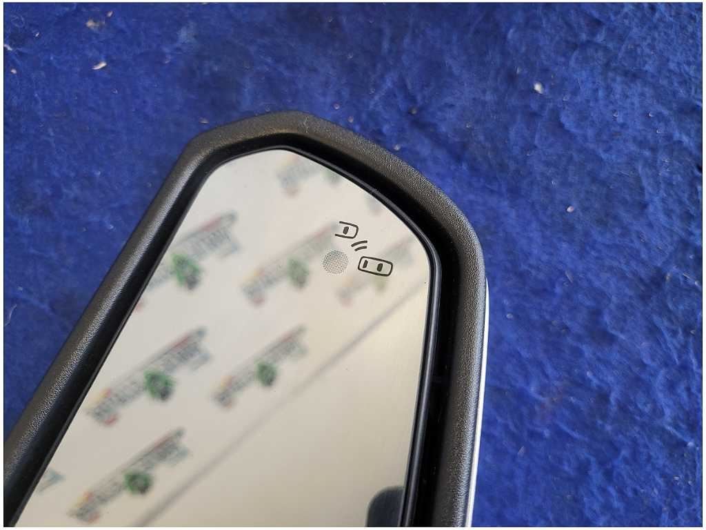 2015-2020 Ford Mustang GT S550 Driver Rear View Mirror BLIS Memory Paint UX 2903 - The Parts Farm