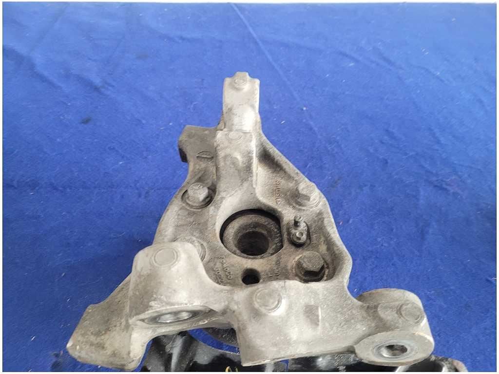 2015 - 2020 Ford Mustang Shelby GT350 Driver Front Spindle Knuckle Hub 2881 - The Parts Farm