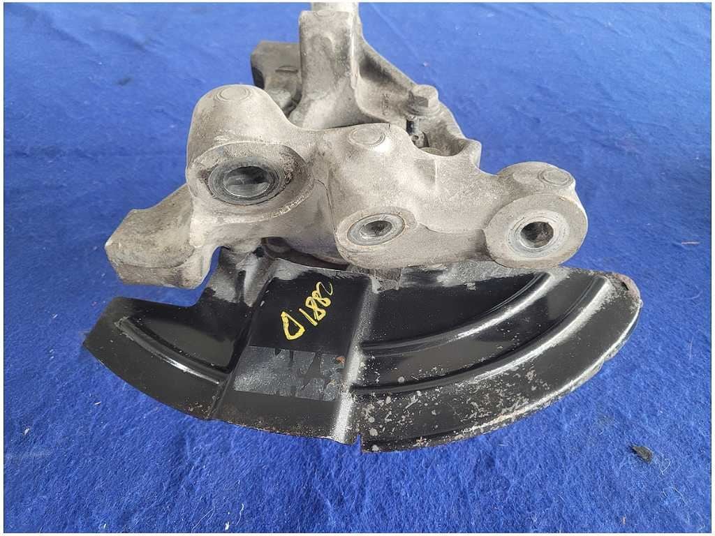2015 - 2020 Ford Mustang Shelby GT350 Driver Front Spindle Knuckle Hub 2881 - The Parts Farm