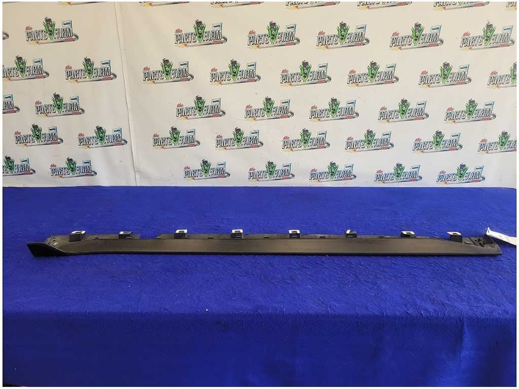 2015 - 2020 Ford Mustang Shelby GT350 Driver LH Lower Rocker Molding Trim FH - The Parts Farm