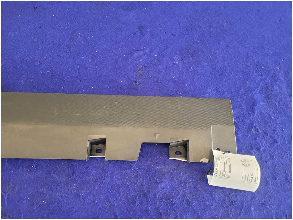 2015 - 2020 Ford Mustang Shelby GT350 Driver LH Lower Rocker Molding Trim FH - The Parts Farm